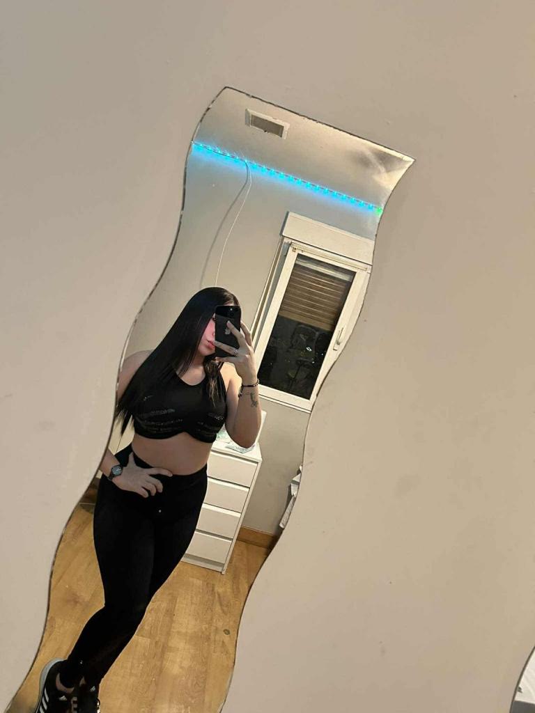 667879654: Chica busca chico en Jaén