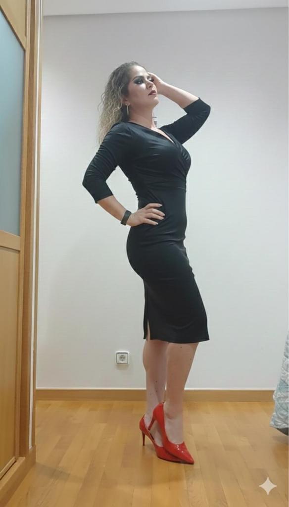 653980398: Chica busca chico en Orense