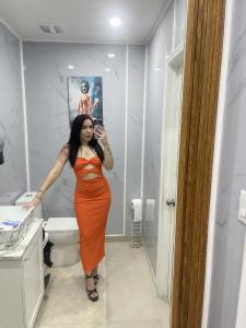 674988319: Chica busca chico en Ibiza