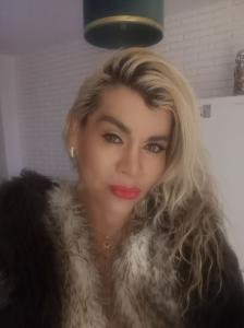 613815787: Chica busca chico en Málaga