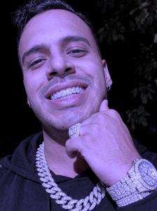 674067103: Chico busca chica en Alicante