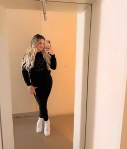 613333443: Chica busca chico en Tenerife