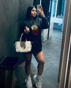 617250223: Chica busca chico en Murcia