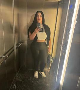 614838802: Chica busca chico en Sevilla