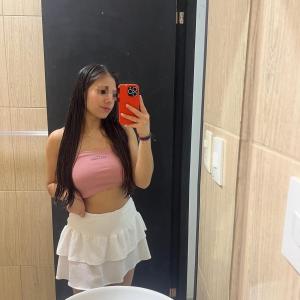 672846244: Chica busca chico en Orense