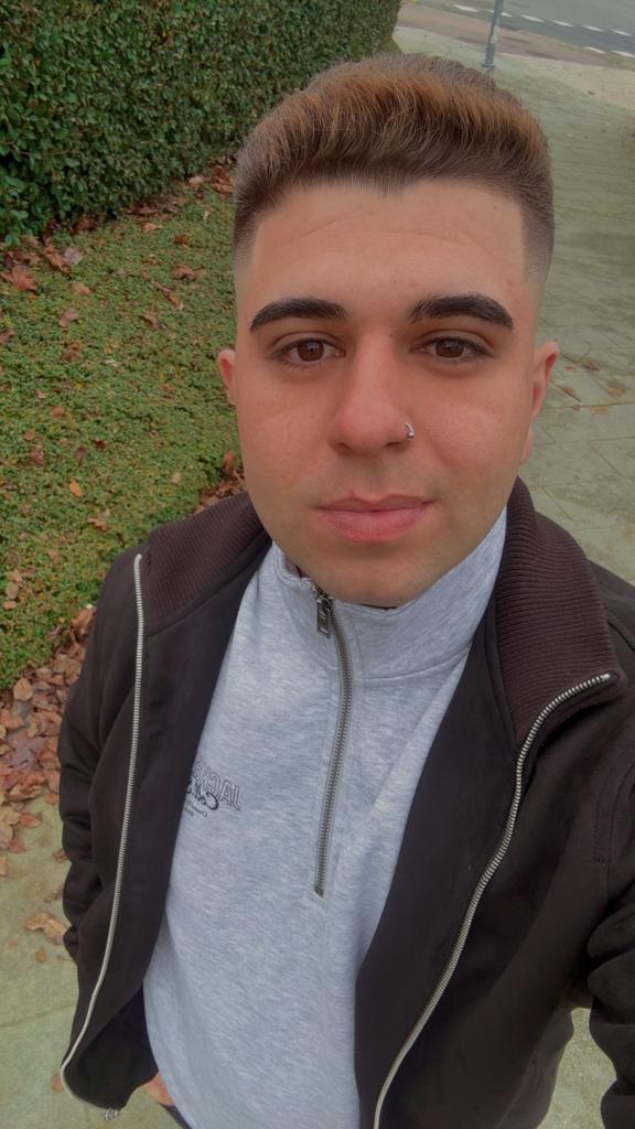 Chico busca chica en Lugo: 