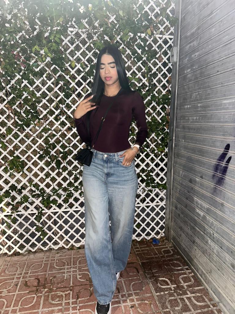 610643116: Chica busca chico en Barcelona