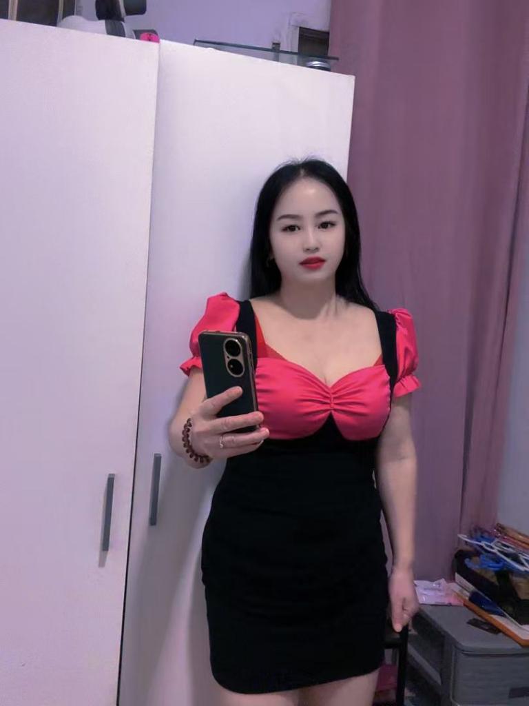 Chica busca chico en Sevilla: 