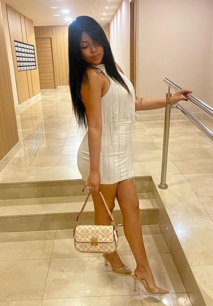 611347539: Chica busca chico en Navarra