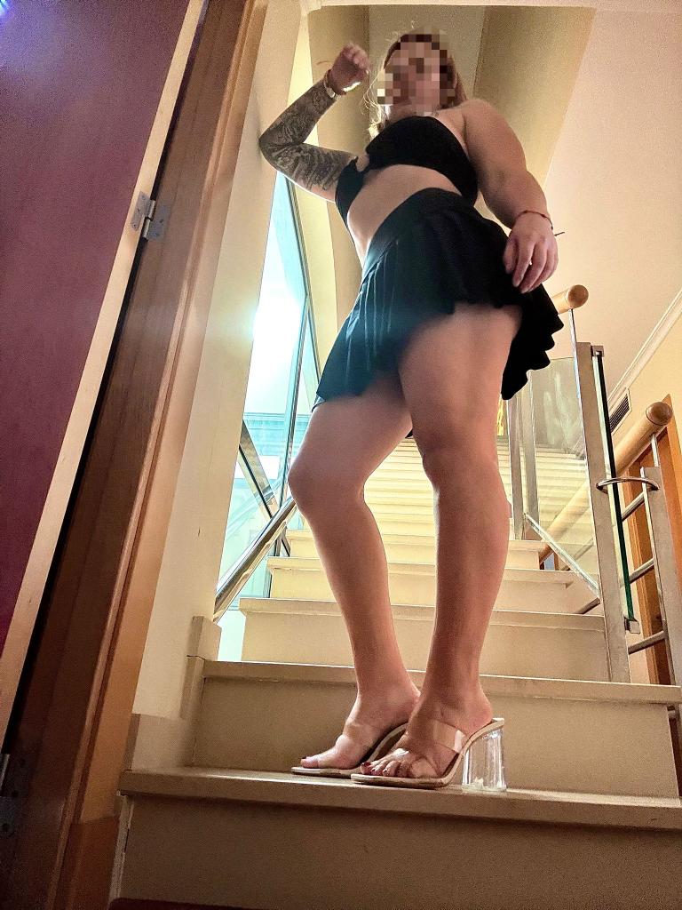 631124145: Chica busca chico en Almería