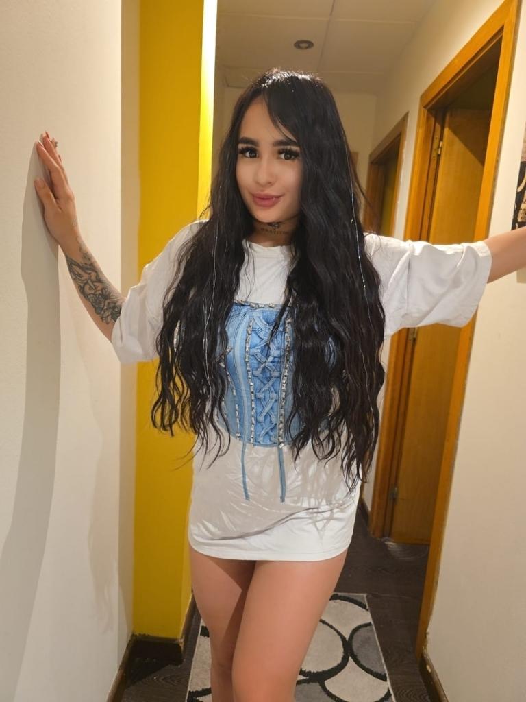 680615957: Chica busca chico en Pontevedra