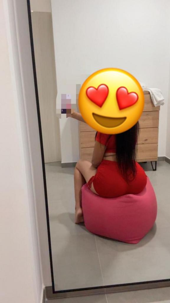 Chica busca chico en Las Palmas: Chica busca chico