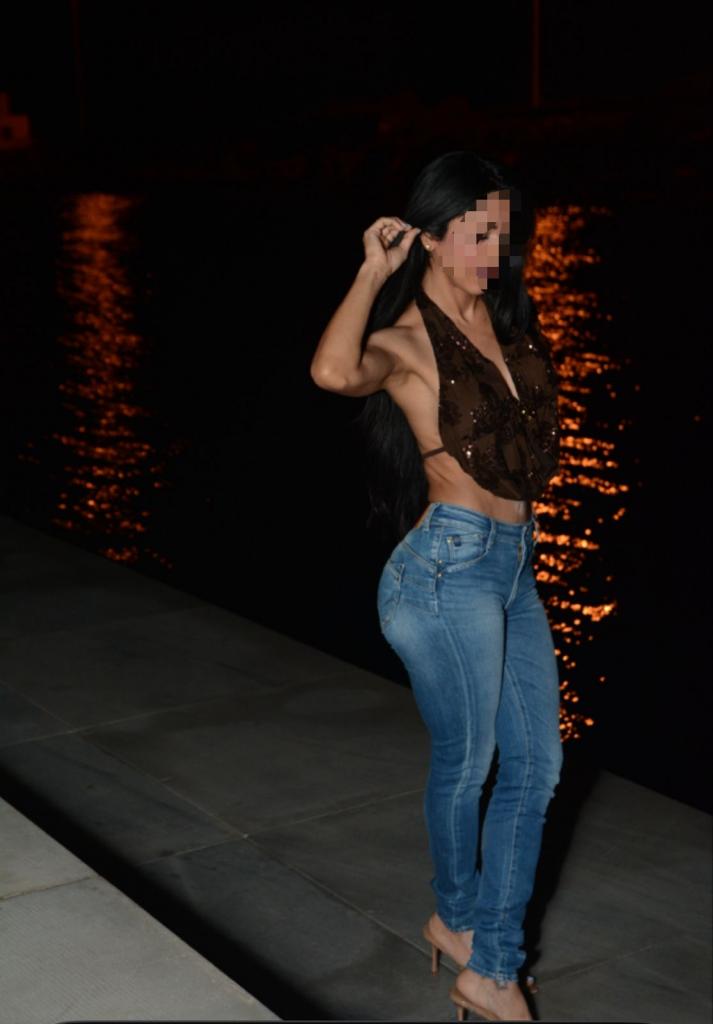 Chica busca chico en Almería: 