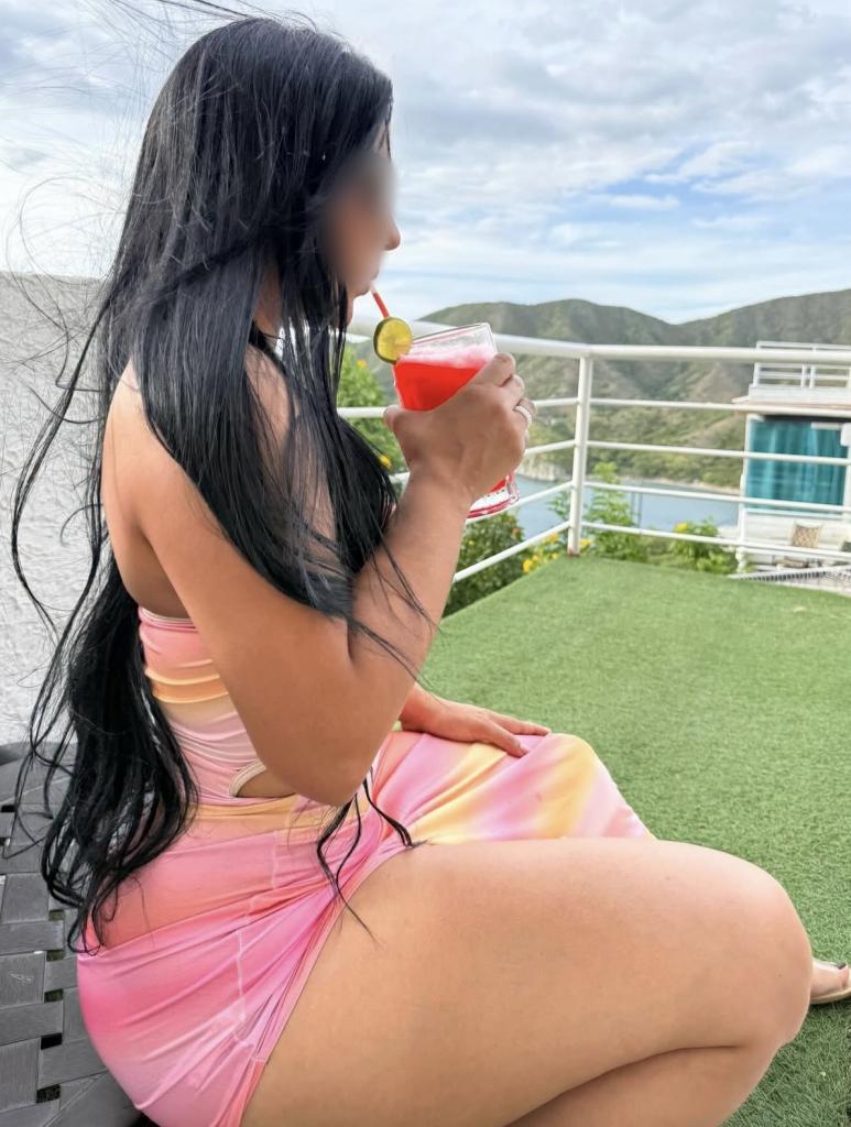 614874641: Chica busca chico en Gerona