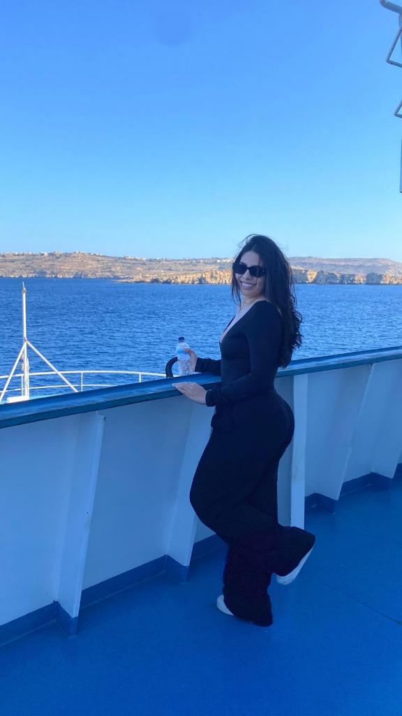 695386190: Chica busca chico en Mallorca