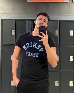 691606501: Chico busca chica en Valencia