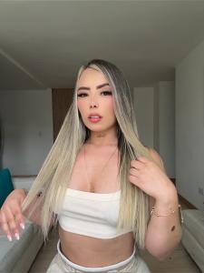 613889206: Chica busca chico en Cádiz