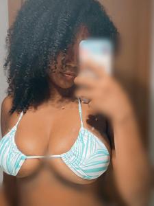 611334449: Chica busca chico en Valencia