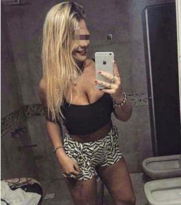 742068065: Chica busca chico en Málaga