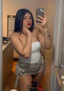 663180651: Chica busca chico en Sevilla