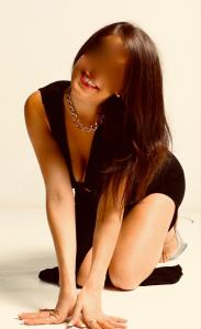 667219692: Chica busca chico en Sevilla