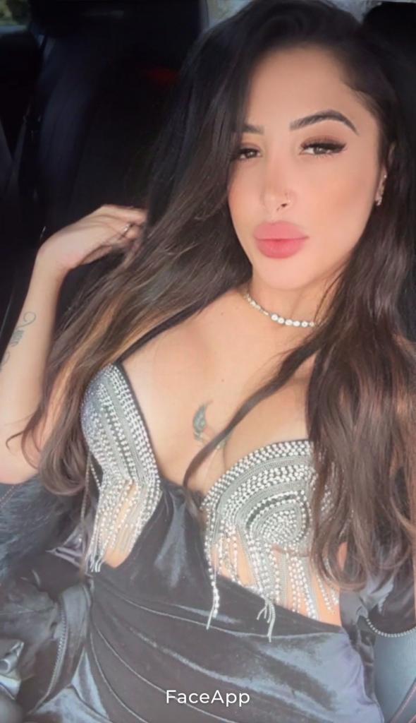 643595934: Chica busca chico en Pontevedra