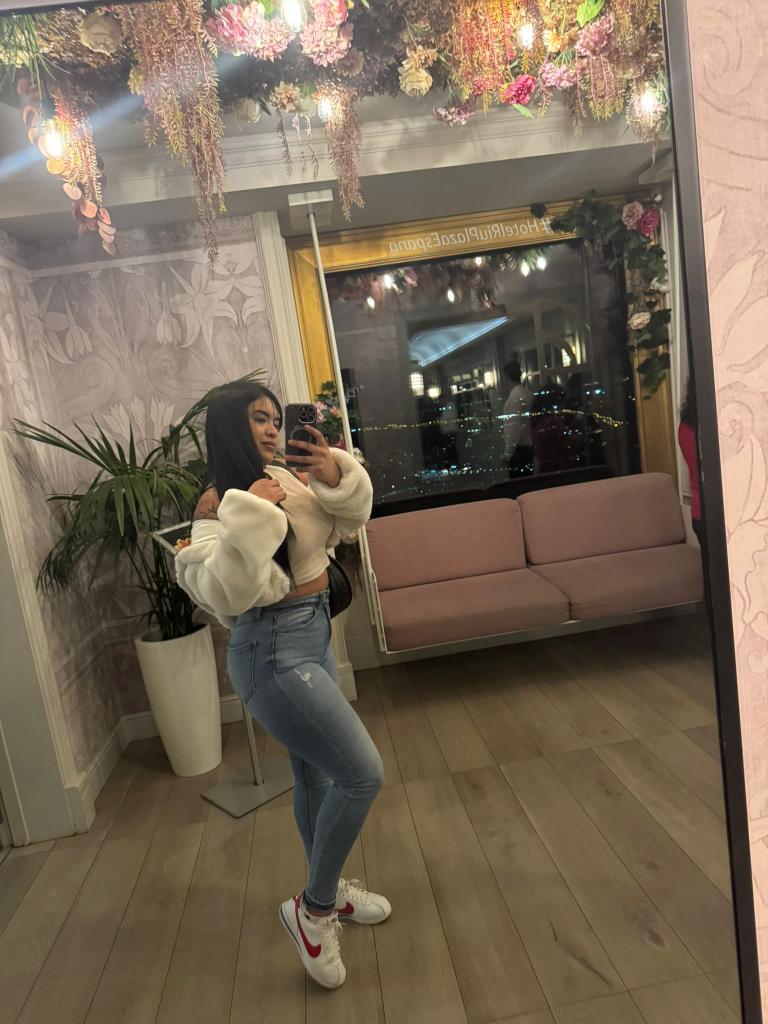 602066258: Chica busca chico en Pontevedra