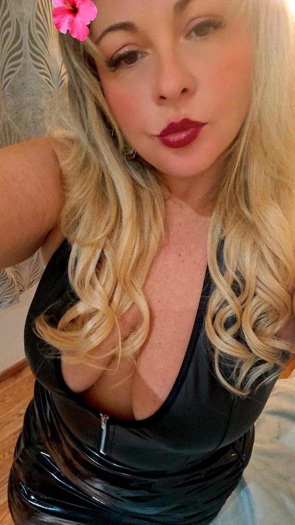 671633983: Chica busca chico en Málaga