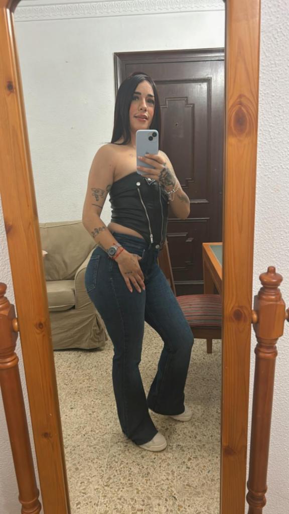 Chica busca chico en Cádiz: 