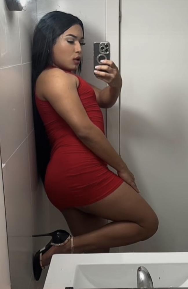 611261598: Travesti en Álava