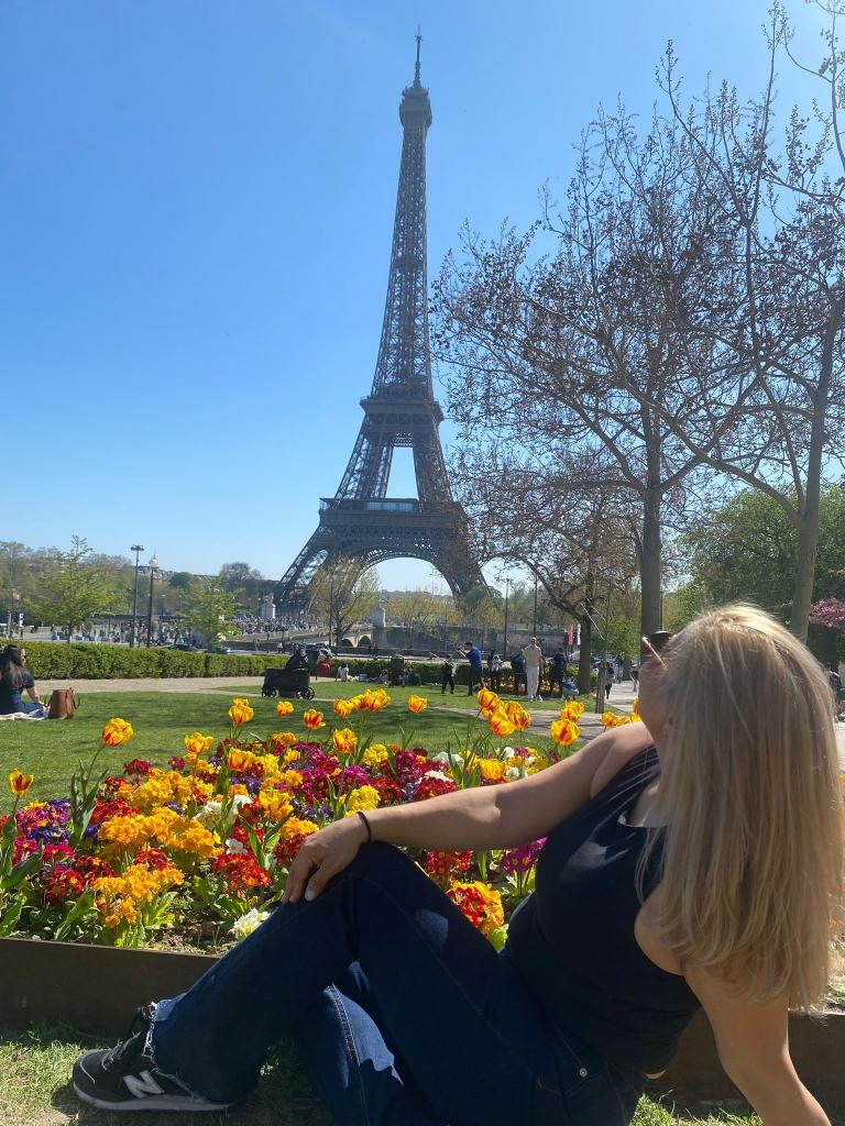 655778197: Chica busca chico en Ibiza