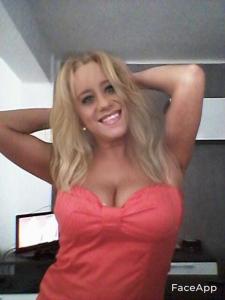 613971682: Chica busca chico en Valencia