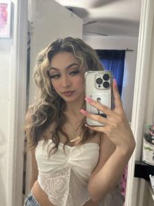 695499533: Chica busca chico en Madrid