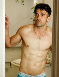 679599166: Chico busca chica en Madrid