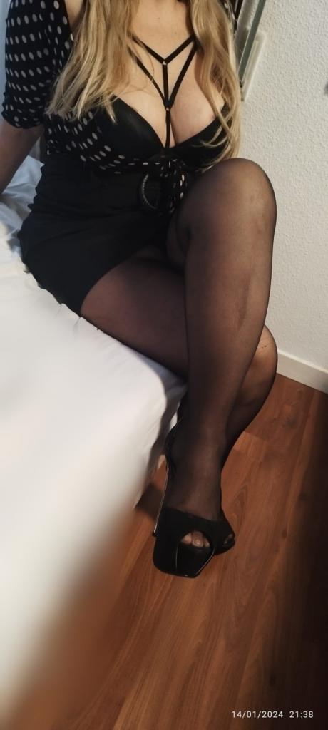 632227825: Chica busca chico en La Coruña