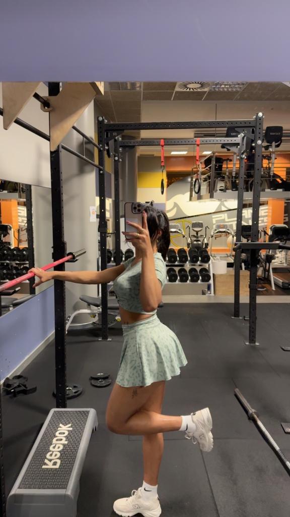 613168013: Chica busca chico en Gerona