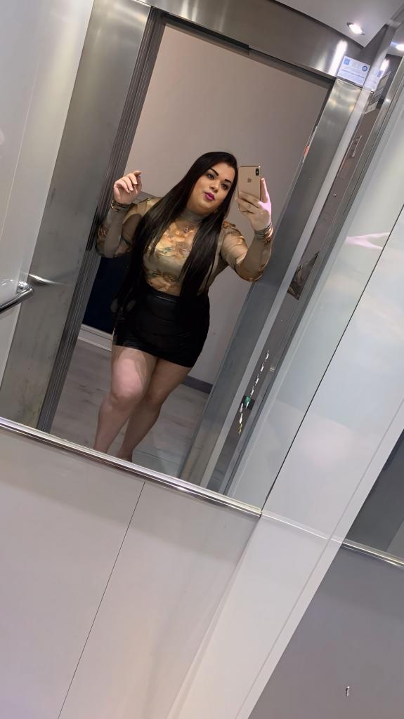 645481763: Transexual en León