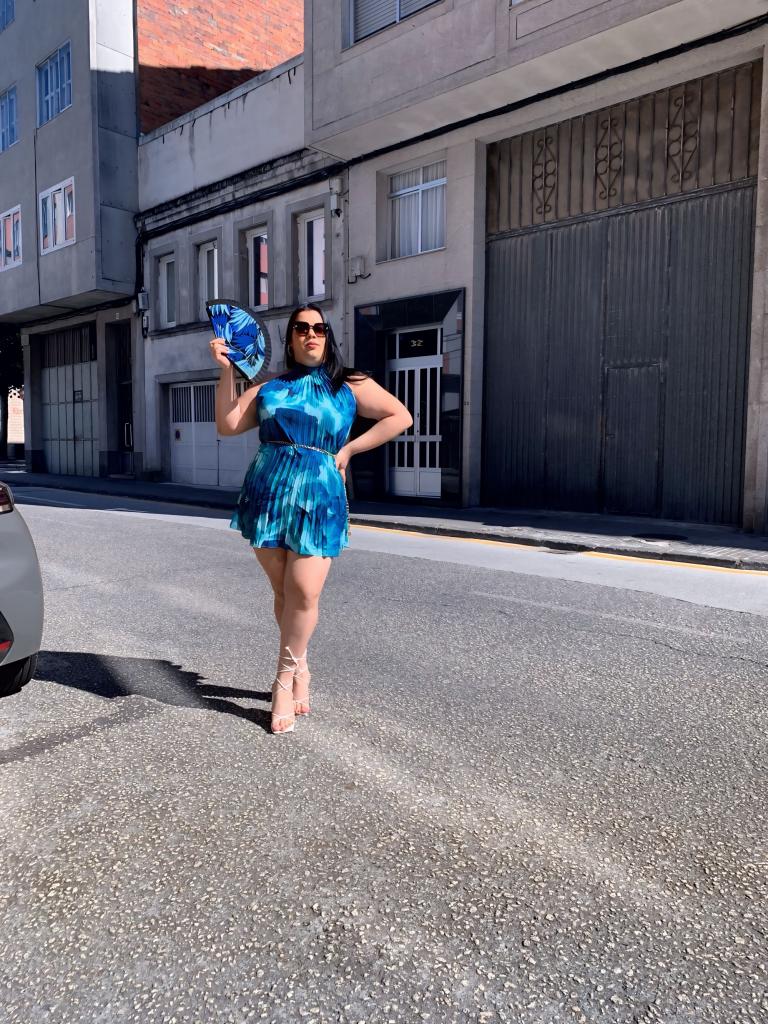 645481763: Travesti en León