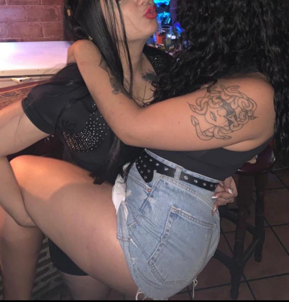 Chica busca chico en Almería: 