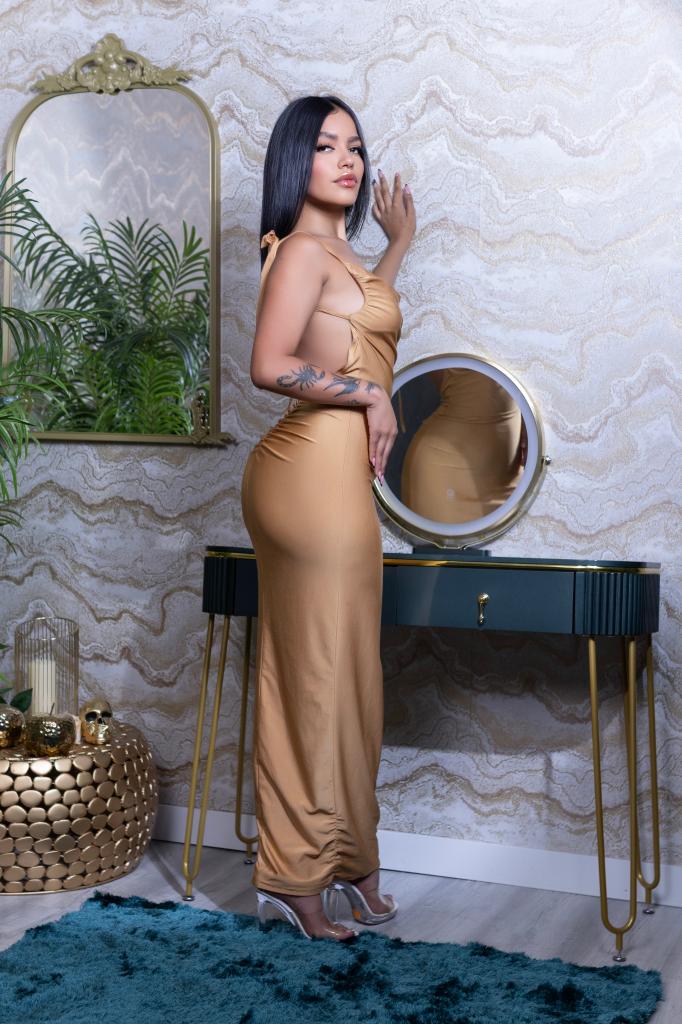 637138122: Chica busca chico en Barcelona