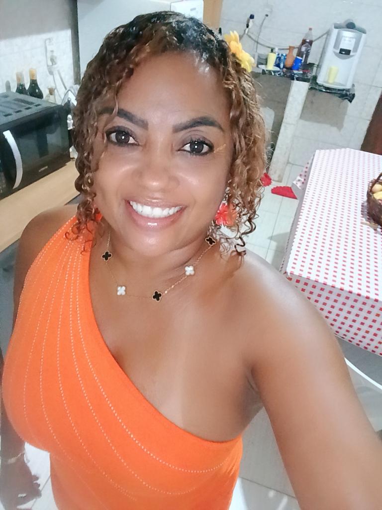 689739268: Chica busca chico en Zaragoza