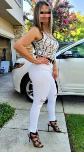 632545371: Chica busca chico en Navarra